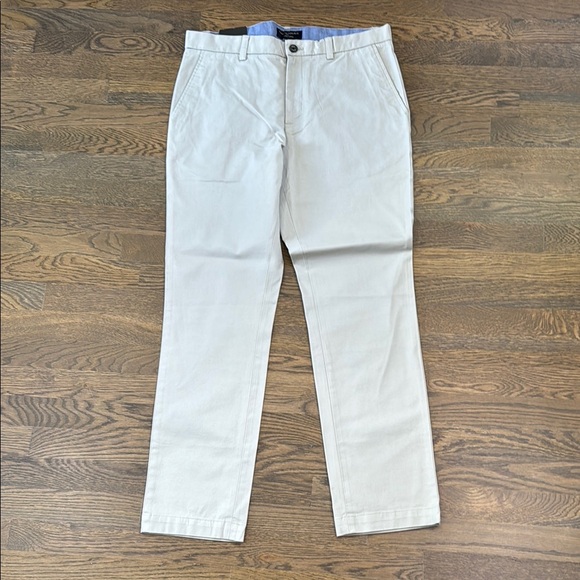 Banana Republic Aiden Tan Chinos Flat-Front Cotton Blend slim fit - Picture 3 of 5